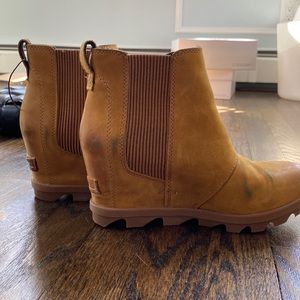 Brown Sorel boots